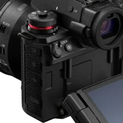 Panasonic Mirrorless Cameras><noscript><img width=