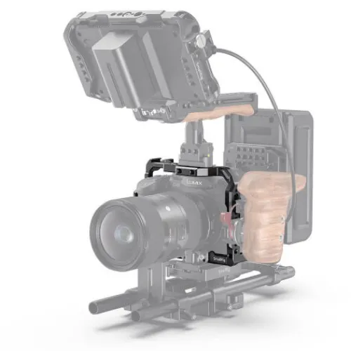 SmallRig Camera Cages & Rigs>Cage for Panasonic Lumix GH5/GH5 II and GH5S CCP2646