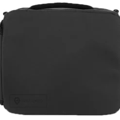 Wandrd Backpacks><noscript><img width=